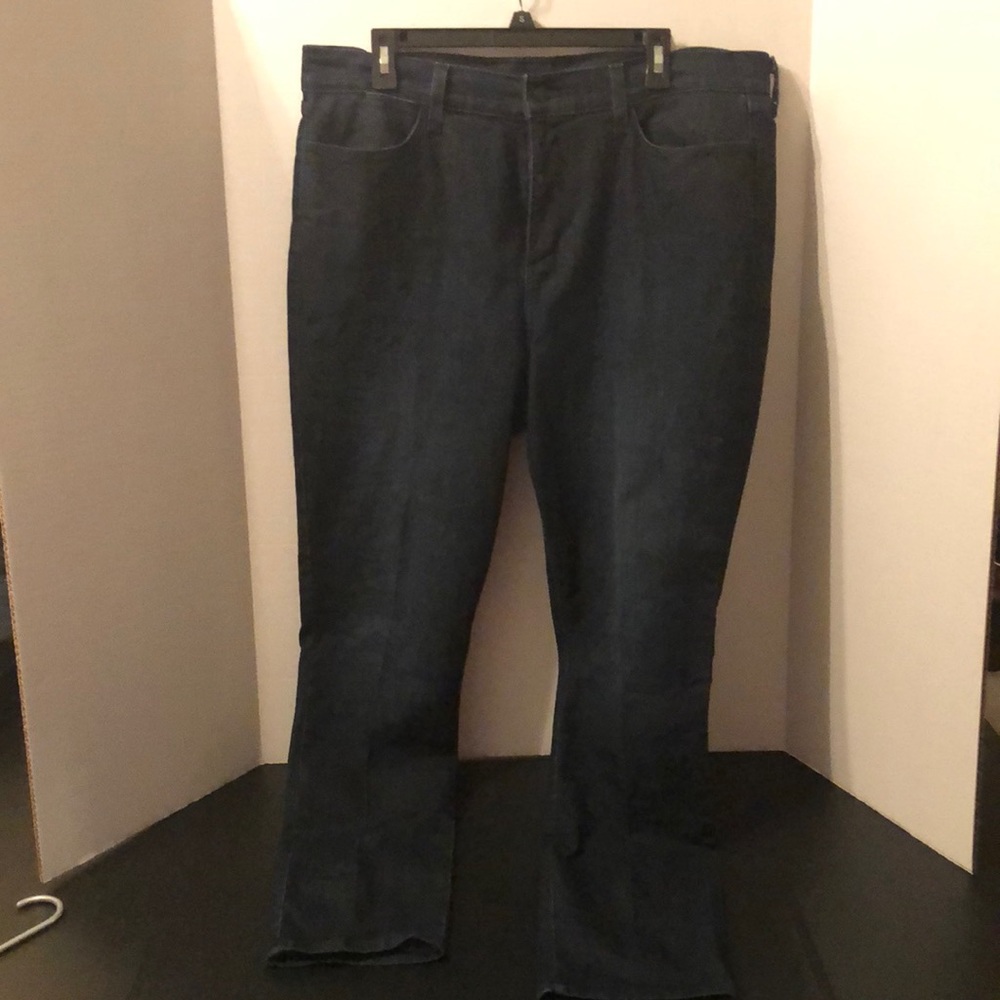 NYDJ skinny leg dark wash jean